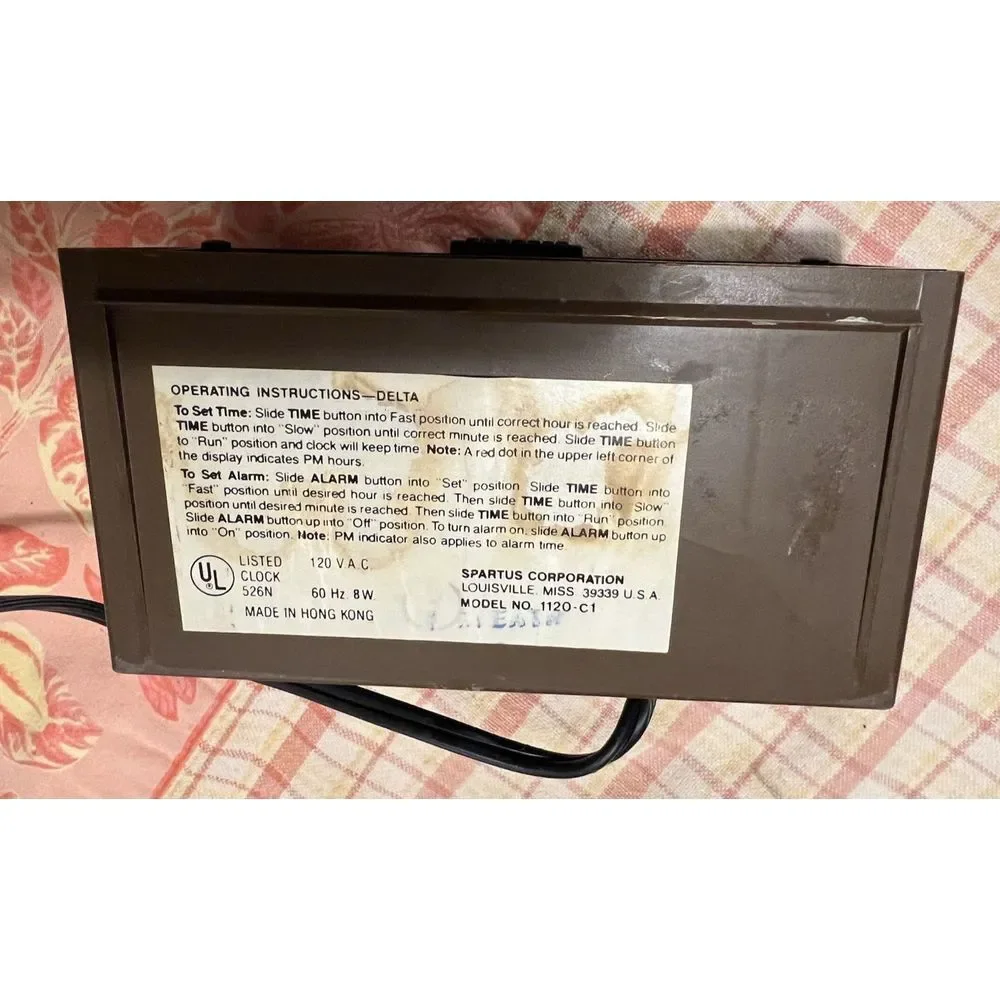 Vintage Spartus Digital Alarm Clock 1120-C1 W Wood Grain Portable 60hz Retro